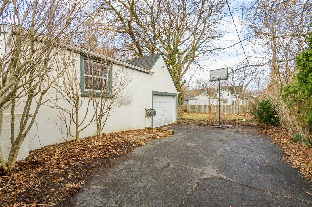 278 Winfield Road Irondequoit, NY 14622 - Photo 42 of 49