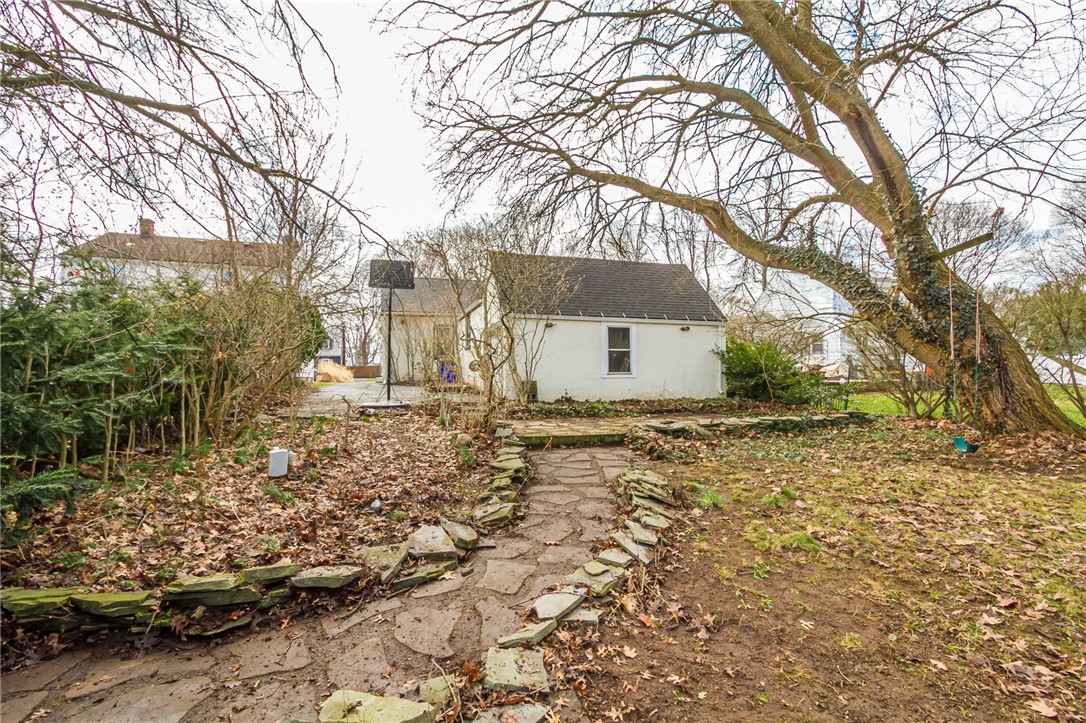 278 Winfield Road Irondequoit, NY 14622 - Photo 47 of 49