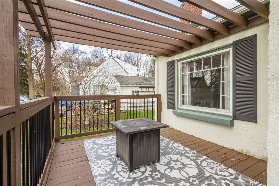 278 Winfield Road Irondequoit, NY 14622 - Photo 6 of 49