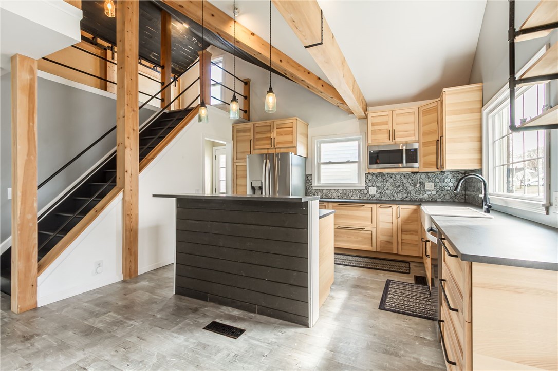 278 Winfield Road Irondequoit, NY 14622 - Photo 9 of 49