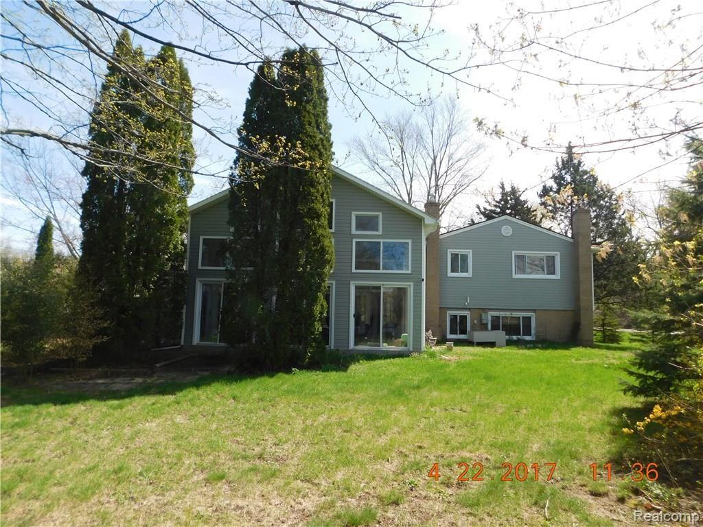 4290 Wendell Road West Bloomfield, MI 48323 - Photo 3 of 50