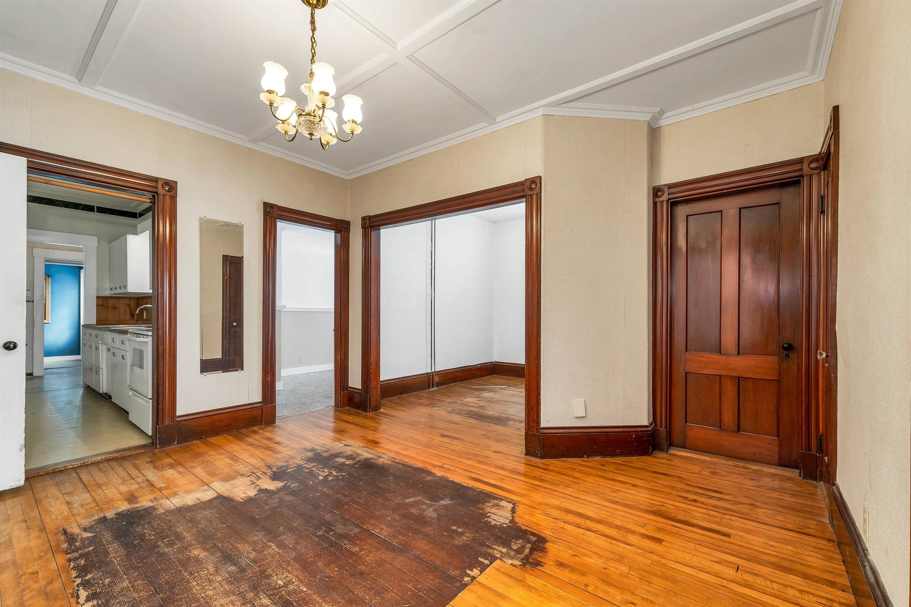 32 Summer Street Laconia, NH 03246 - Photo 12 of 33