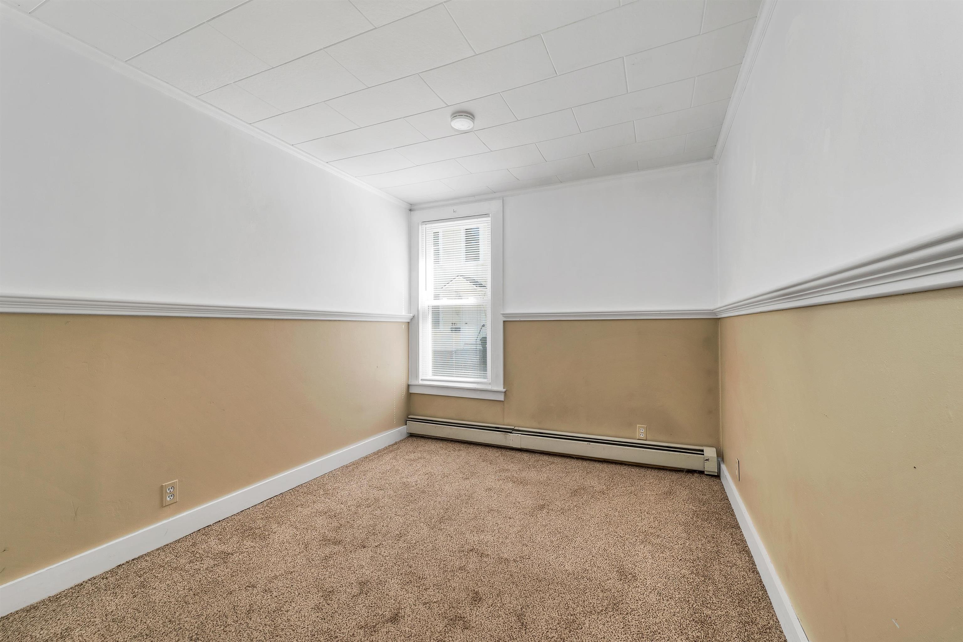 32 Summer Street Laconia, NH 03246 - Photo 20 of 33