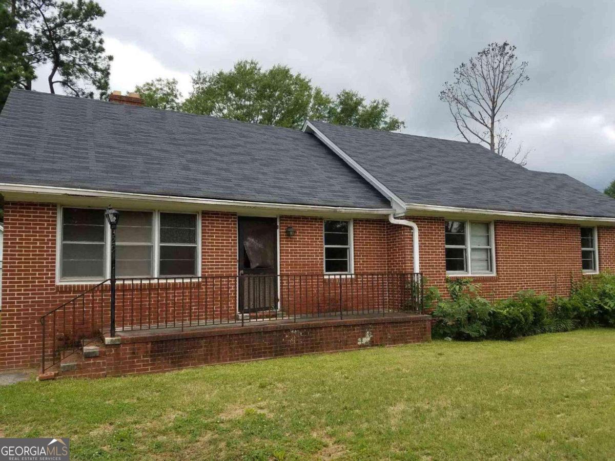 329 McDonough Road Jackson, GA 30233 - Photo 1 of 11