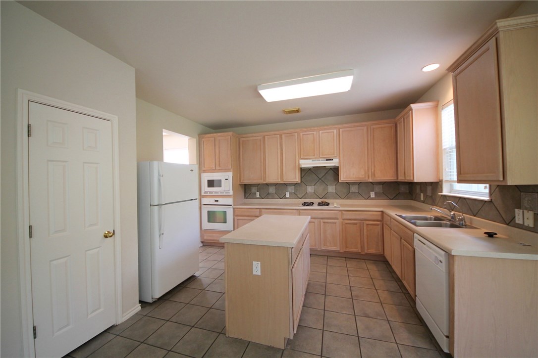 15843 Garrison Circle Austin, TX 78717 - Photo 9 of 19