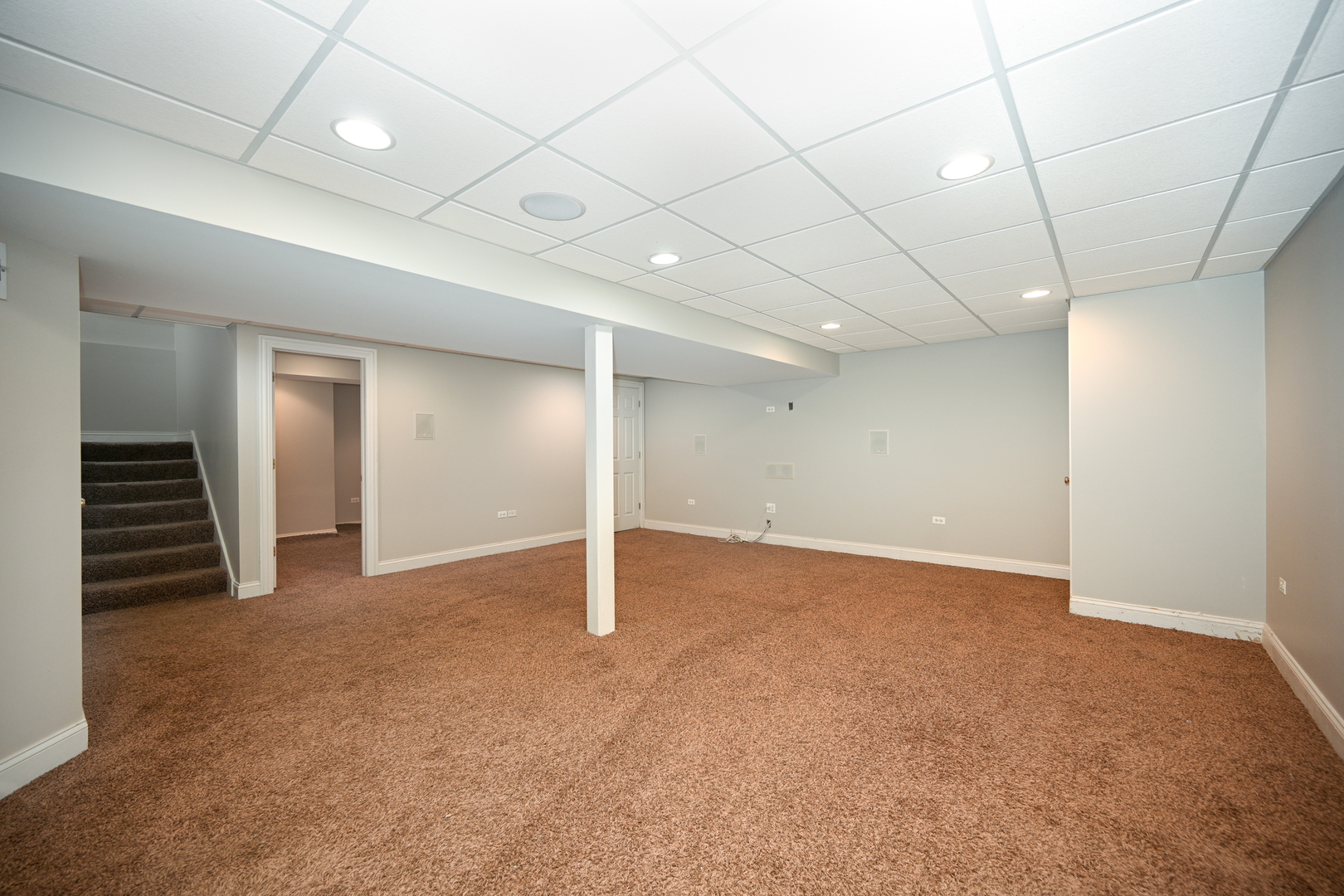 3S178 Pattermann Road Warrenville, IL 60555 - Photo 33 of 33 an empty room with windows