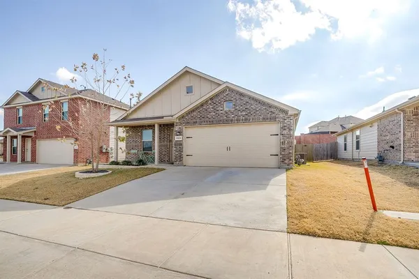 $2,100 | 6329 Becker Avenue, Fort Worth, TX 76123