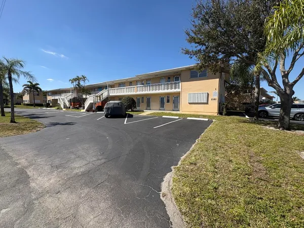$1,500 | 2161 Northeast 1st Court, Unit 206, Boynton Beach, FL 33435