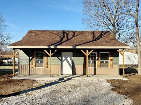 $125,900 | 904 South Kirkpatrick Street, El Dorado Springs, MO 64744