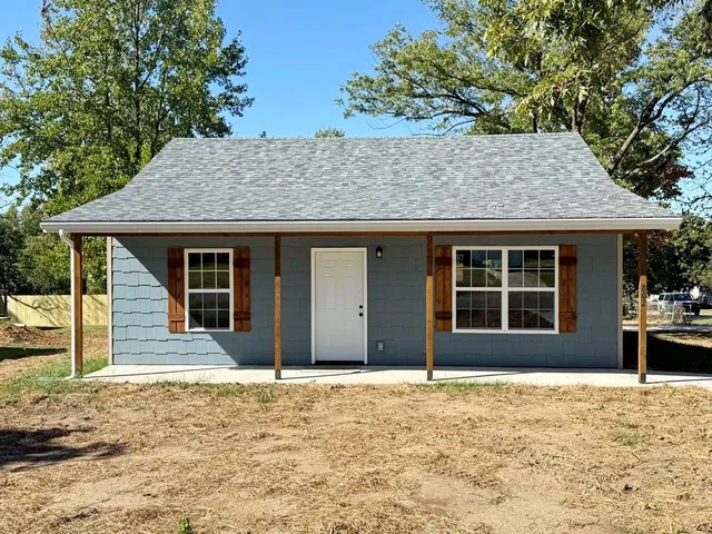 $125,900 | 904 South Kirkpatrick Street, El Dorado Springs, MO 64744