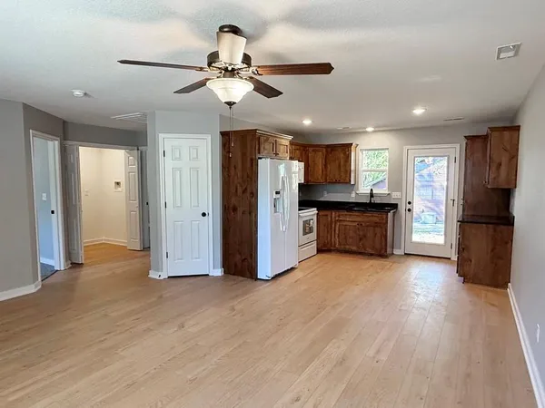 $125,900 | 904 South Kirkpatrick Street, El Dorado Springs, MO 64744