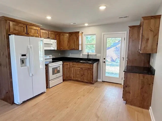 $125,900 | 904 South Kirkpatrick Street, El Dorado Springs, MO 64744