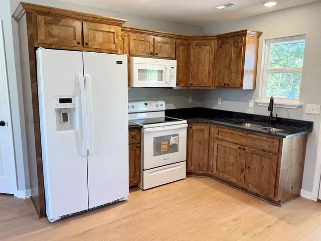 $125,900 | 904 South Kirkpatrick Street, El Dorado Springs, MO 64744