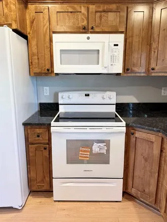 $125,900 | 904 South Kirkpatrick Street, El Dorado Springs, MO 64744