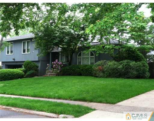 20 Brookfall Road Edison, NJ 08817 - Photo 1 of 24 Gallery Image 1