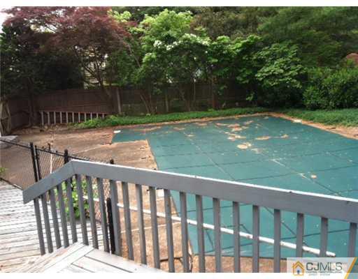 20 Brookfall Road Edison, NJ 08817 - Photo 3 of 24 Gallery Image 3