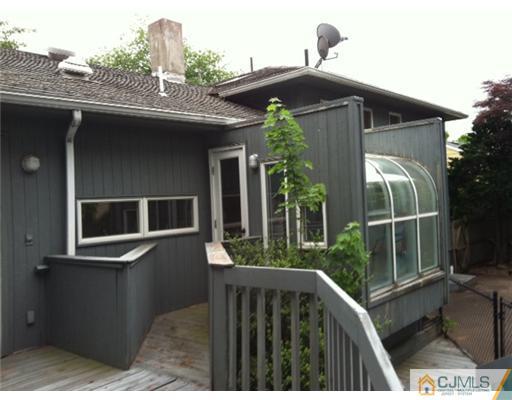 20 Brookfall Road Edison, NJ 08817 - Photo 4 of 24 Gallery Image 4