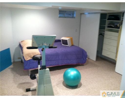 20 Brookfall Road Edison, NJ 08817 - Photo 7 of 24 Gallery Image 7