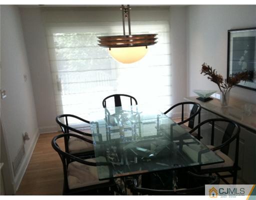 20 Brookfall Road Edison, NJ 08817 - Photo 10 of 24 Gallery Image 10