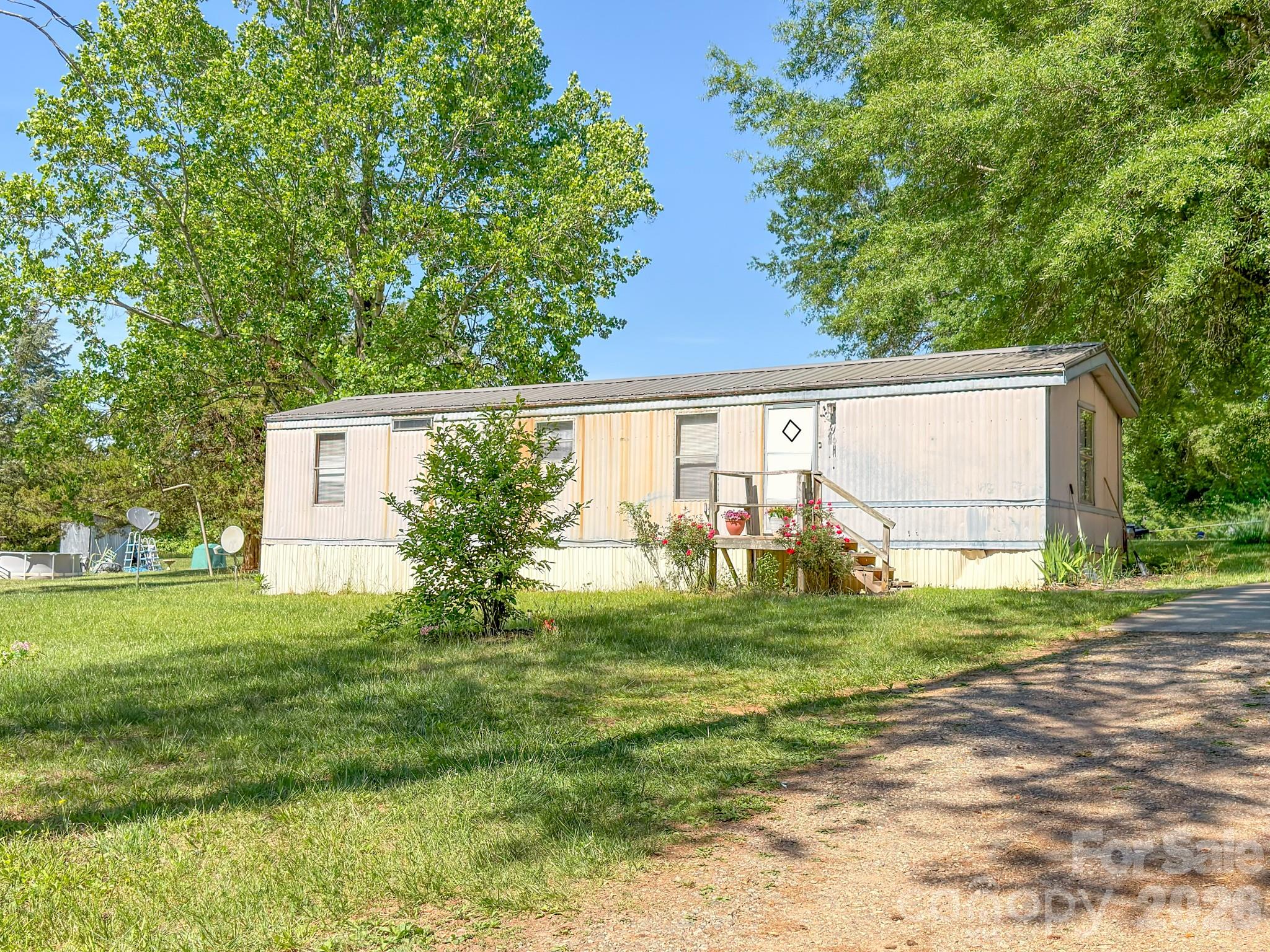 142 Delaware Road Statesville, NC 28625 - Photo 3 of 9 Gallery Image 3