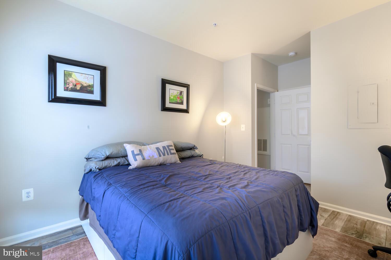 1515 North Point Drive, Unit 20201 Reston, VA 20194 - Photo 20 of 32 Second Bedroom