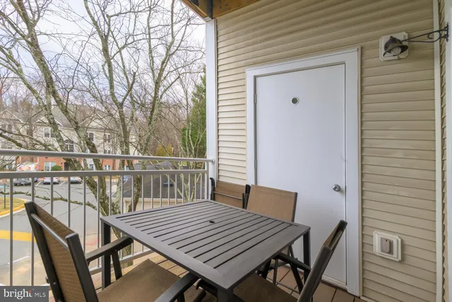 $440,000 | 1515 North Point Drive, Unit 20201, Reston, VA 20194
