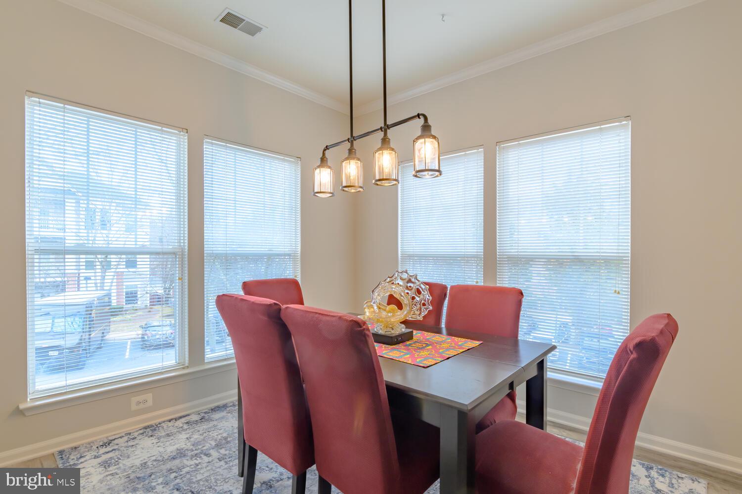1515 North Point Drive, Unit 20201 Reston, VA 20194 - Photo 5 of 32 Dining Room