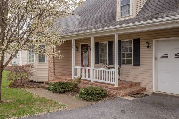 $375,000 | 145 Sugar Mill Lane, Weyers Cave, VA 24486