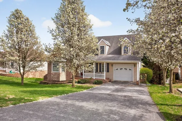 $375,000 | 145 Sugar Mill Lane, Weyers Cave, VA 24486