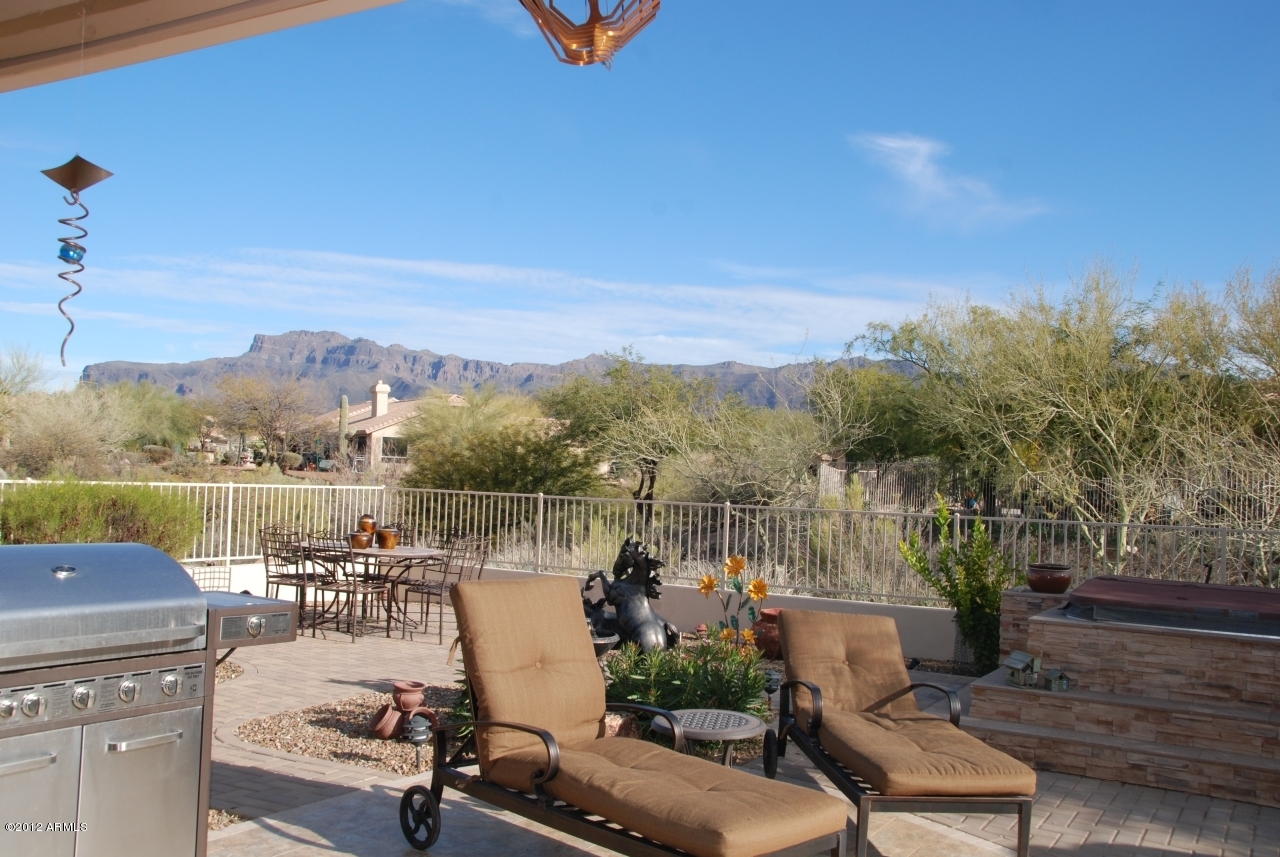 7548 Rugged Ironwood Road Gold Canyon, AZ 85118 - Photo 2 of 38 7548 back029 (15)