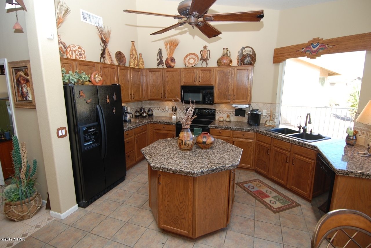 7548 Rugged Ironwood Road Gold Canyon, AZ 85118 - Photo 23 of 38 7548 kit080