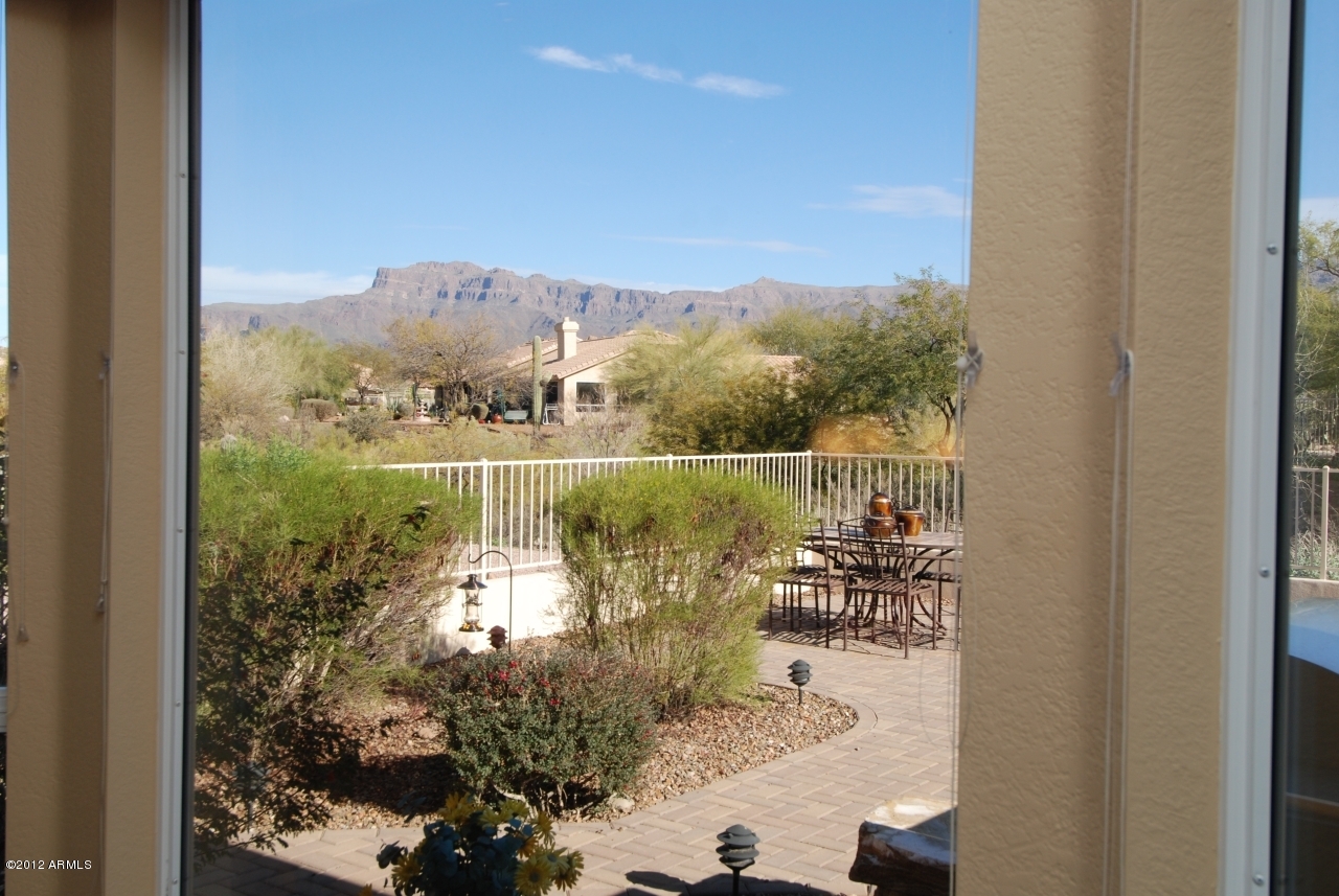 7548 Rugged Ironwood Road Gold Canyon, AZ 85118 - Photo 26 of 38 7548 kit window view091 (5)