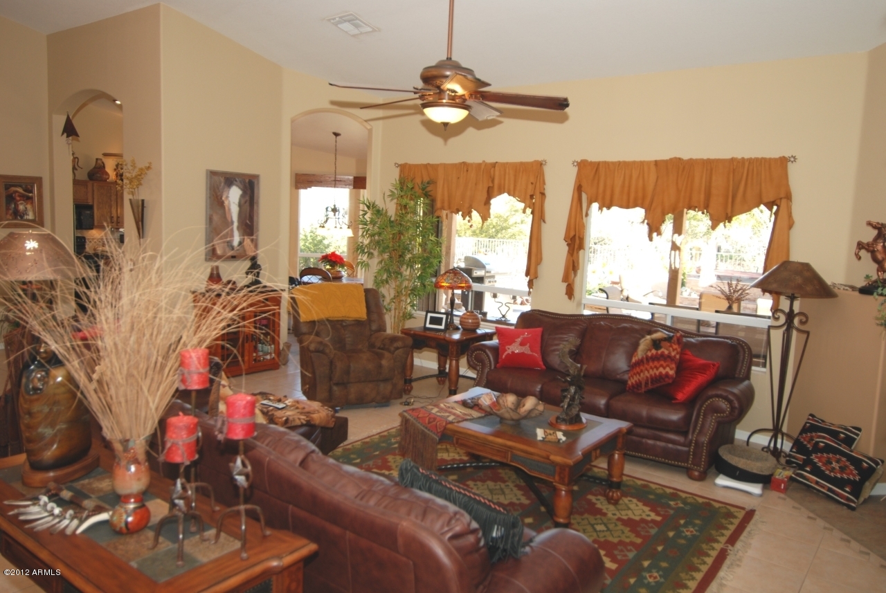 7548 Rugged Ironwood Road Gold Canyon, AZ 85118 - Photo 4 of 38 7548 grtrm075 (7)