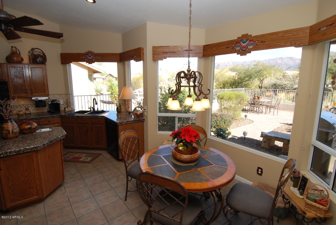 7548 Rugged Ironwood Road Gold Canyon, AZ 85118 - Photo 7 of 38 7548 kit window view091 (8)