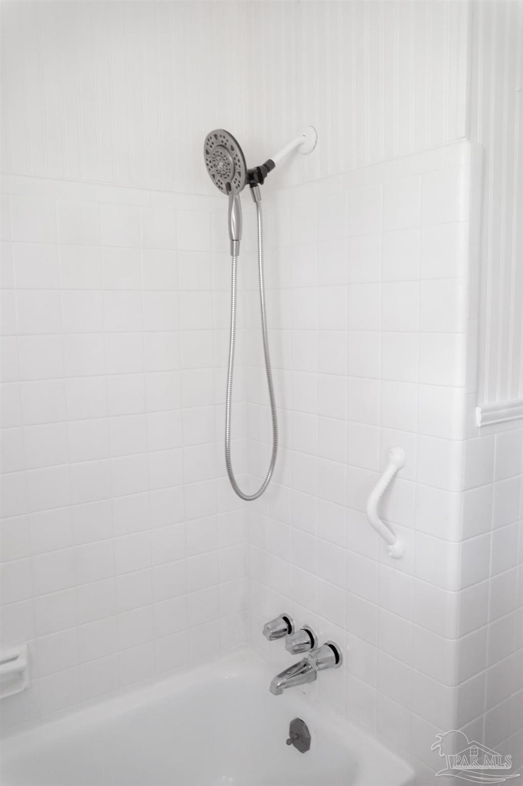 806 Watson Avenue Cantonment, FL 32533 - Photo 17 of 23 Hall Bath