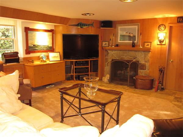 61 Kinnicutt Road Worcester, MA 01602 - Photo 26 of 30 Gallery Image 26