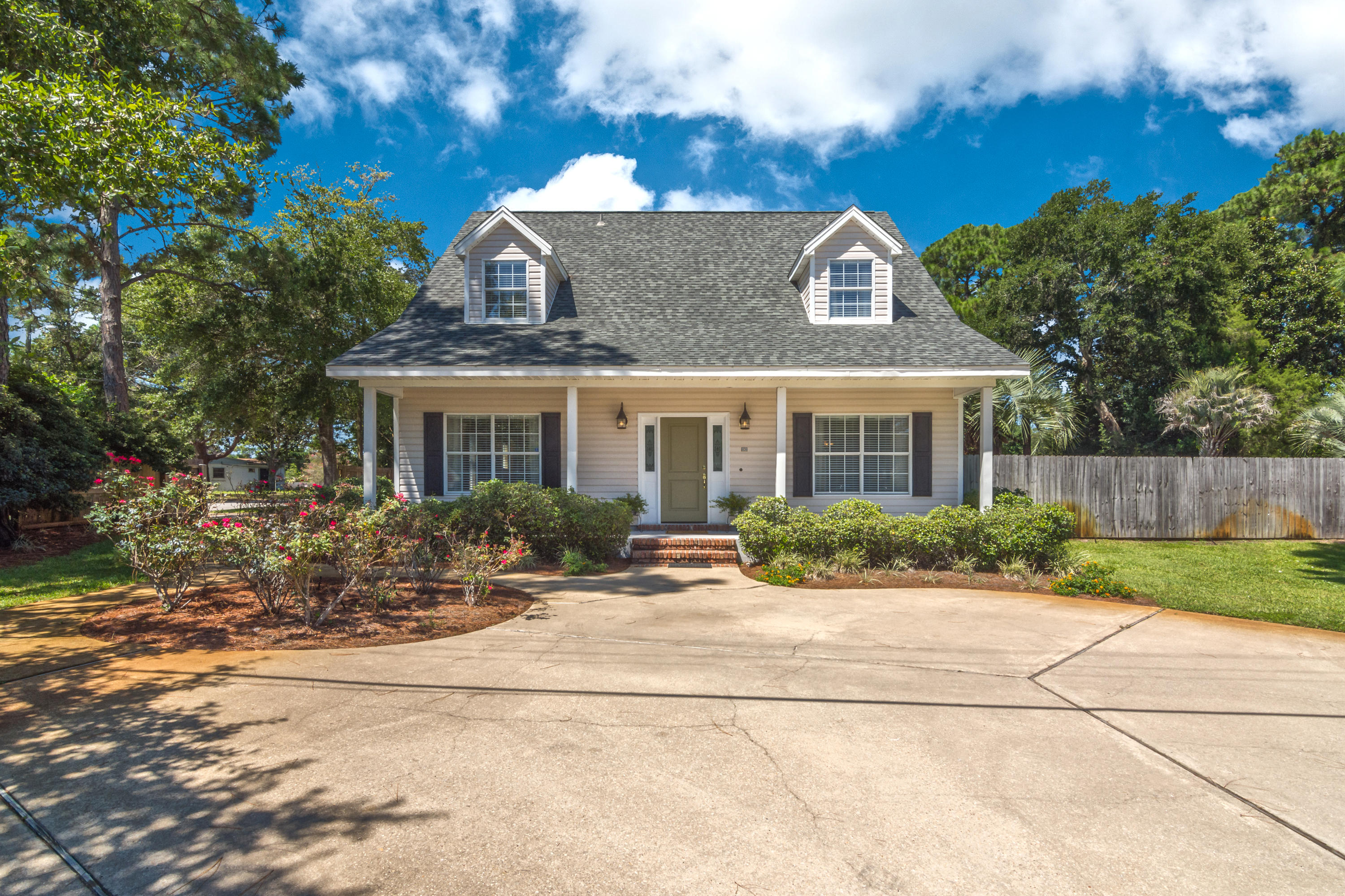 24 Ferry Road Northeast Fort Walton Beach, FL 32548 - Photo 2 of 58 Gallery Image 2