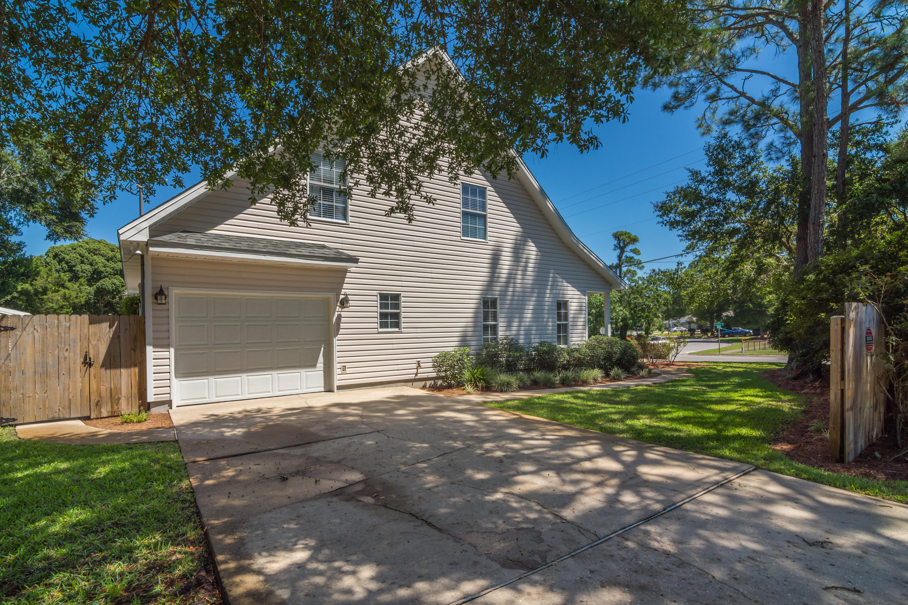 24 Ferry Road Northeast Fort Walton Beach, FL 32548 - Photo 4 of 58 Gallery Image 4