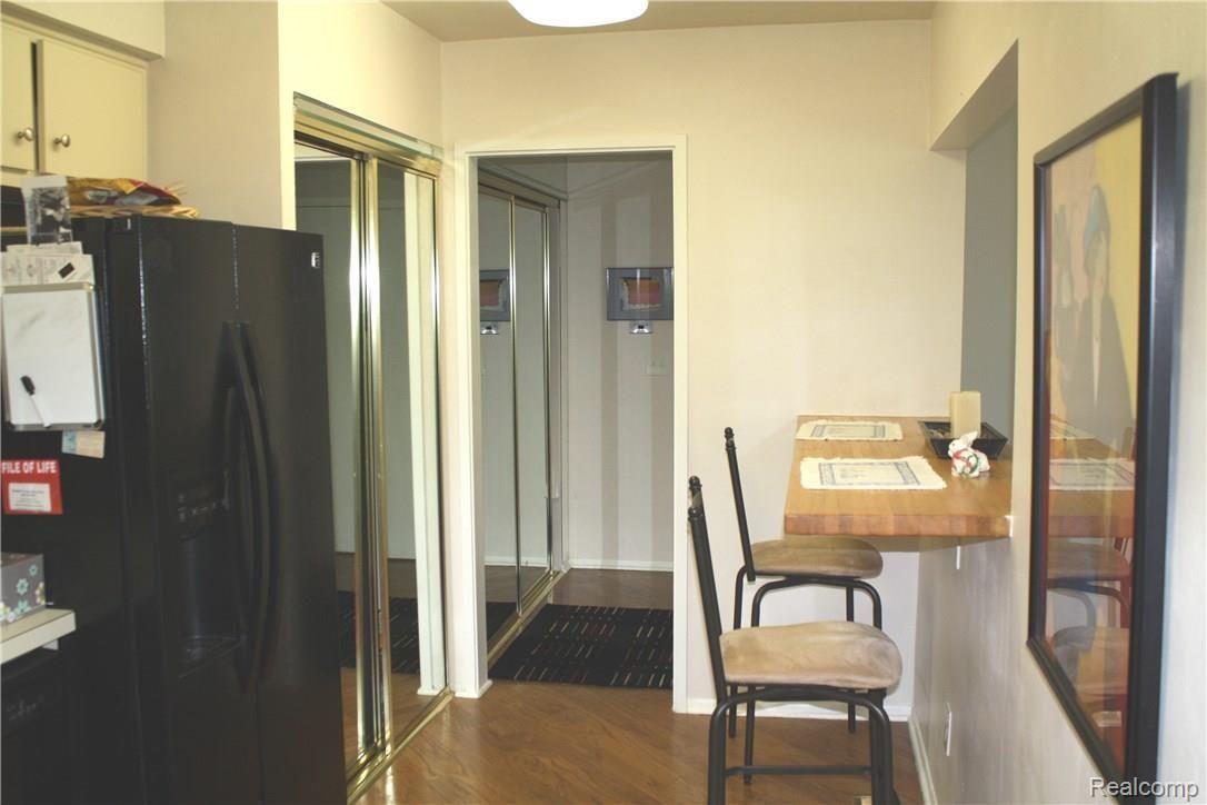 1983 Klingensmith Road, Unit 37 Bloomfield Hills, MI 48302 - Photo 8 of 18 IMG_0002.JPG