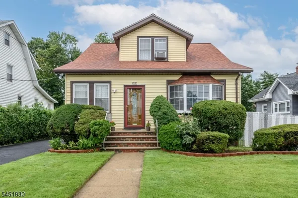 $599,900 | 938 Ray Avenue, Union, NJ 07083