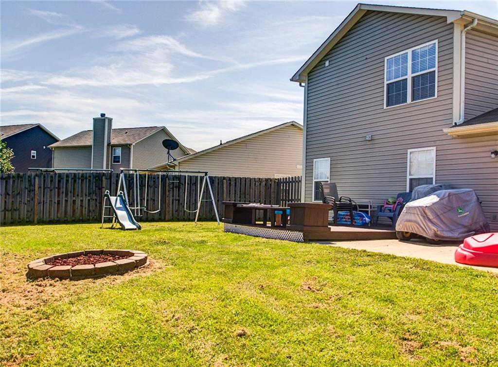 129 Rambling Road Greenfield, IN 46140 - Photo 2 of 6