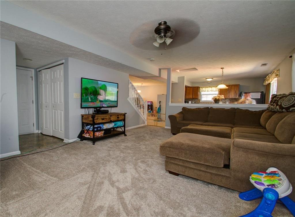 129 Rambling Road Greenfield, IN 46140 - Photo 4 of 6