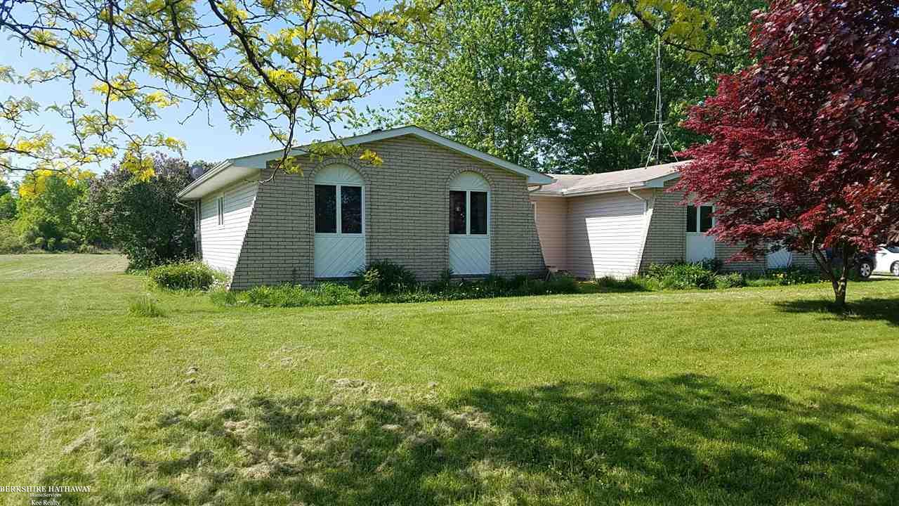 20360 Pratt Road Armada, MI 48005 - Photo 2 of 9 31348447-1.JPG