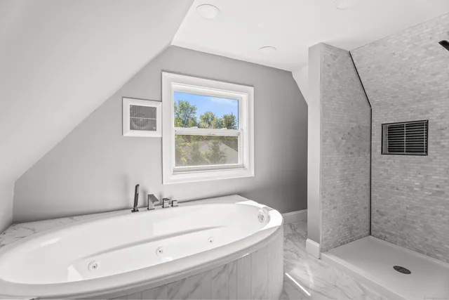 $519,900 | 52 B Millstone Road West, Waterford, CT 06385