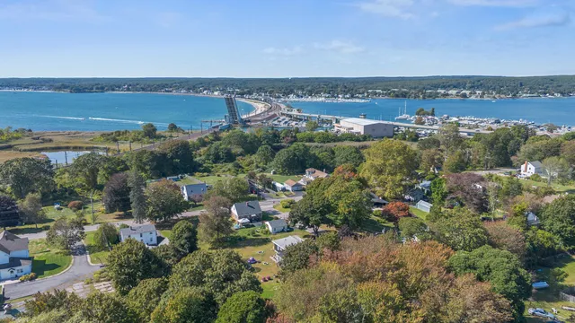 $519,900 | 52 B Millstone Road West, Waterford, CT 06385