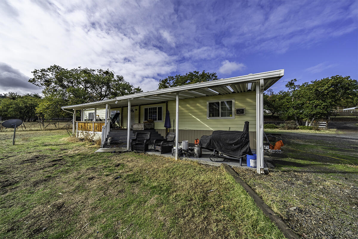 4125 East Antelope Road Eagle Point, OR 97524 - Photo 14 of 32 DSC00141