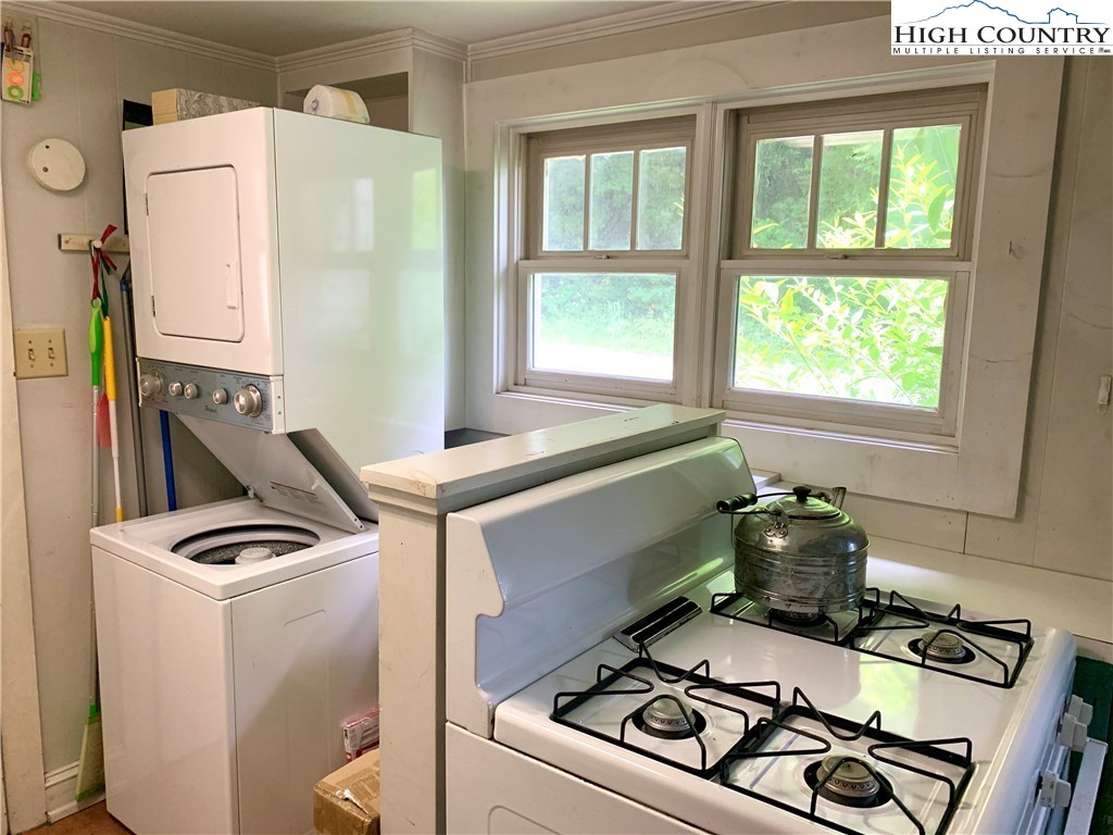 609 Mast Gap Road Sugar Grove, NC 28679 - Photo 13 of 26 Gallery Image 13