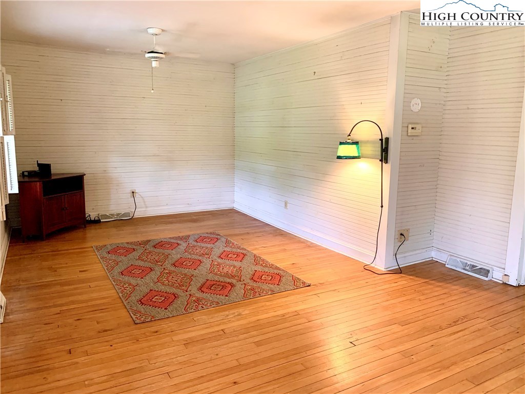 609 Mast Gap Road Sugar Grove, NC 28679 - Photo 16 of 26 Gallery Image 16