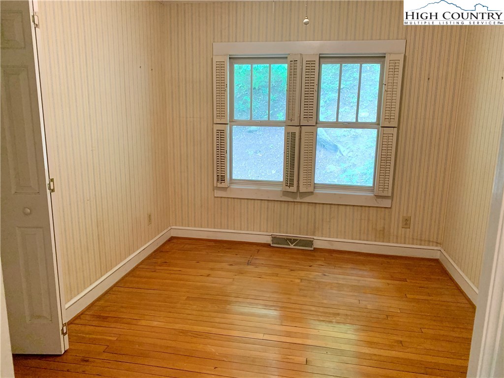 609 Mast Gap Road Sugar Grove, NC 28679 - Photo 19 of 26 Gallery Image 19