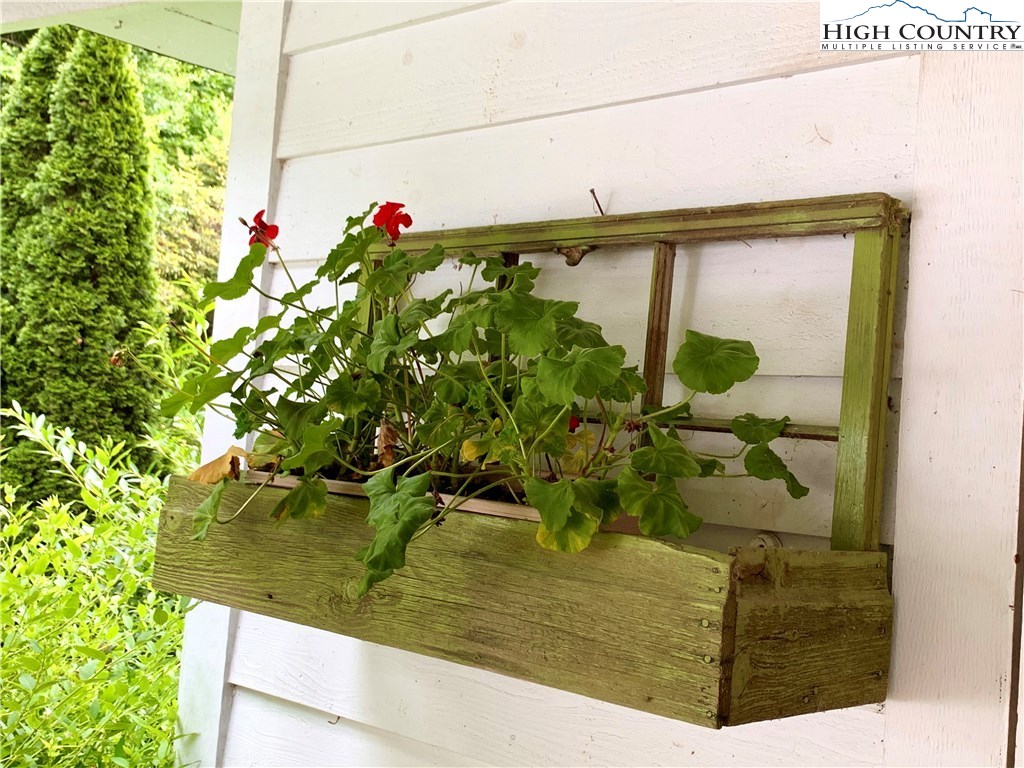 609 Mast Gap Road Sugar Grove, NC 28679 - Photo 26 of 26 Gallery Image 26